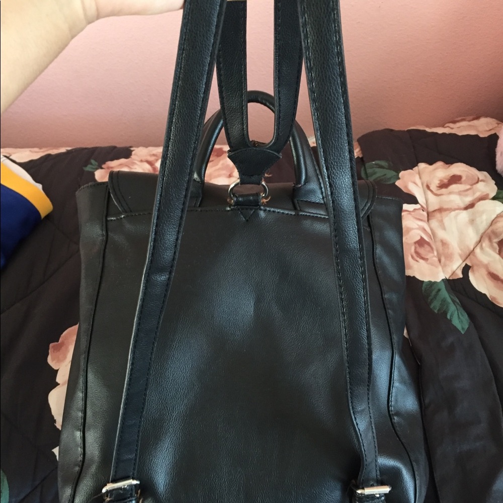 Backpack - Picture 3 of 3
